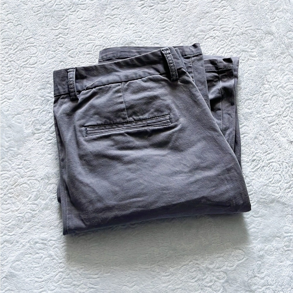 Old Navy Men’s Athletic Ultimate Tech Built-In Flex Chino Pants 32x34 - Picture 2 of 6